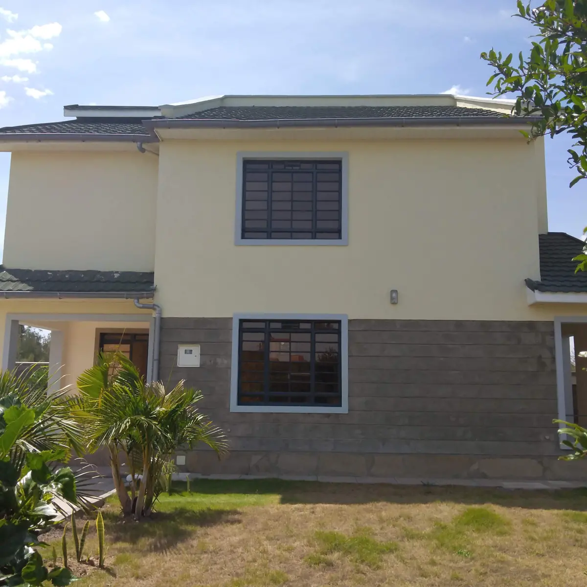 4-Bedroom House with DSQ, Cabro Paving, and Private Garden